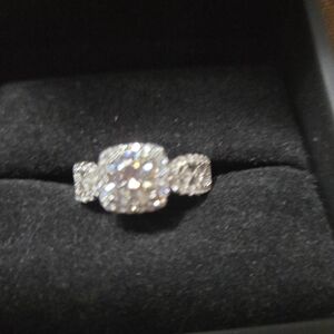 Elegant Silver Women's Ring